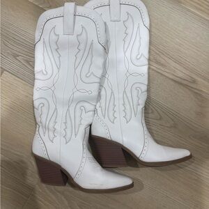 Kohl's White Heeled Western Boots